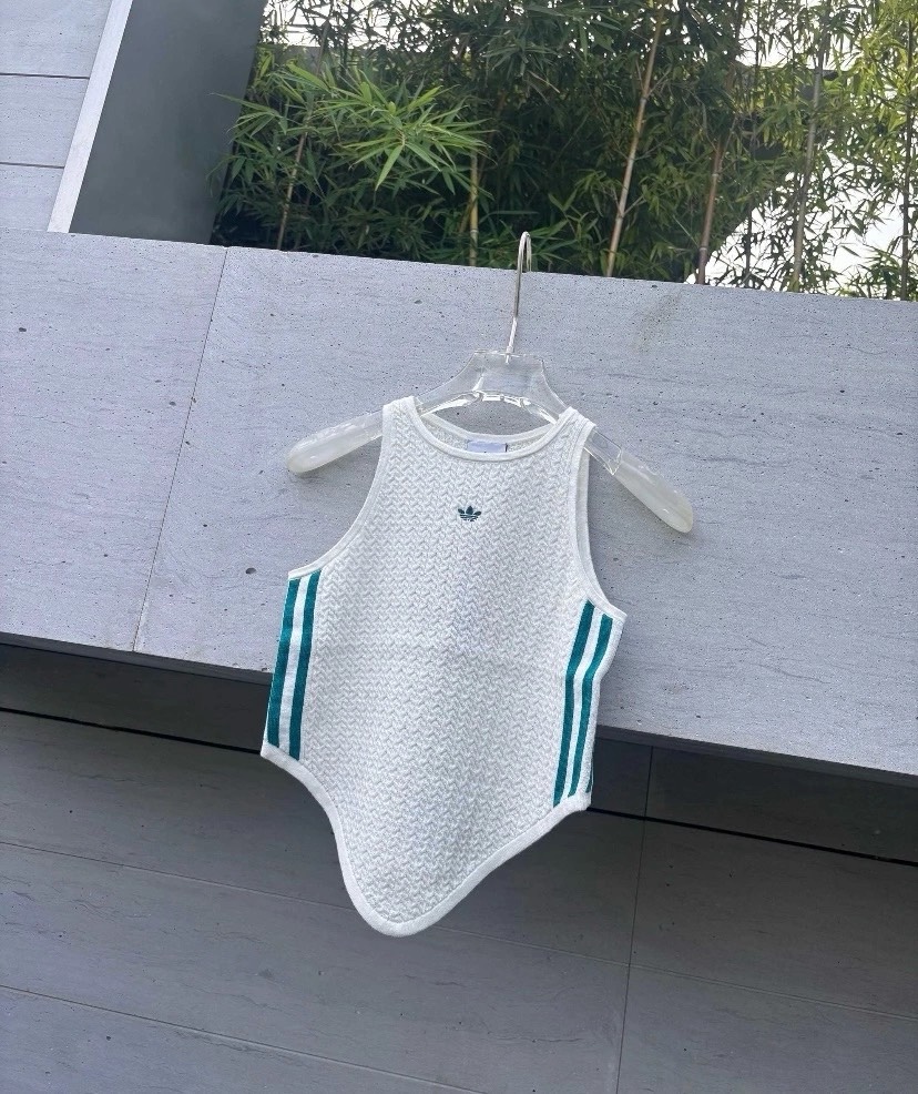 Топ Adidas