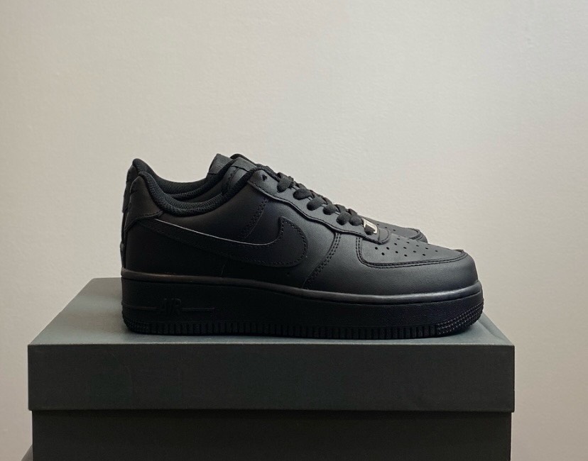 Nike Air Force 1 (Em)